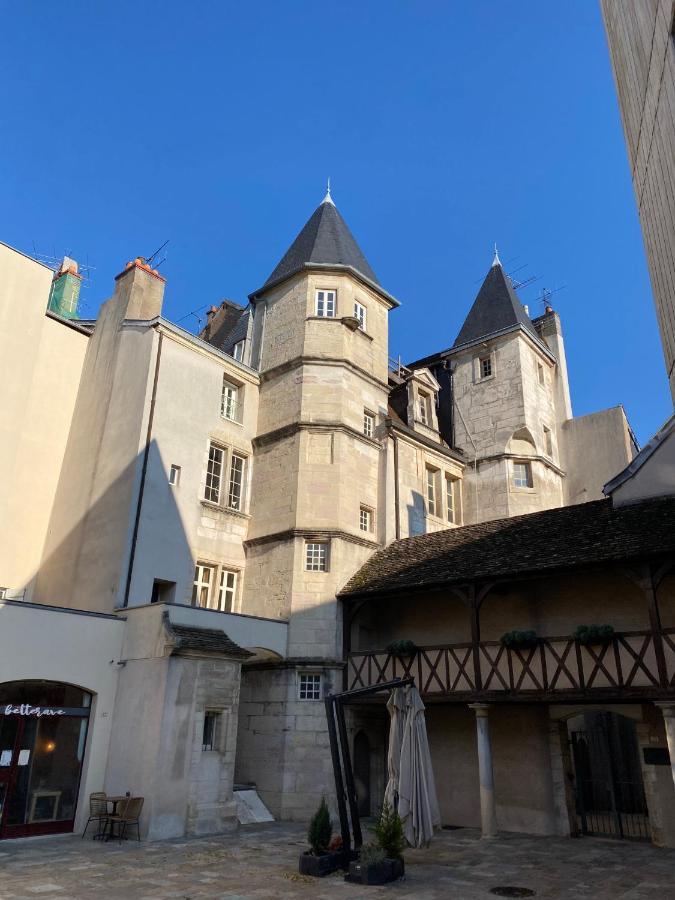ディジョンLe Donjon : Centre Historiqueアパートメント エクステリア 写真